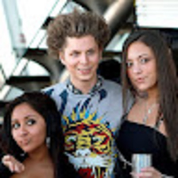 Meet your Posher, Nafisa - Picture 1 of 1